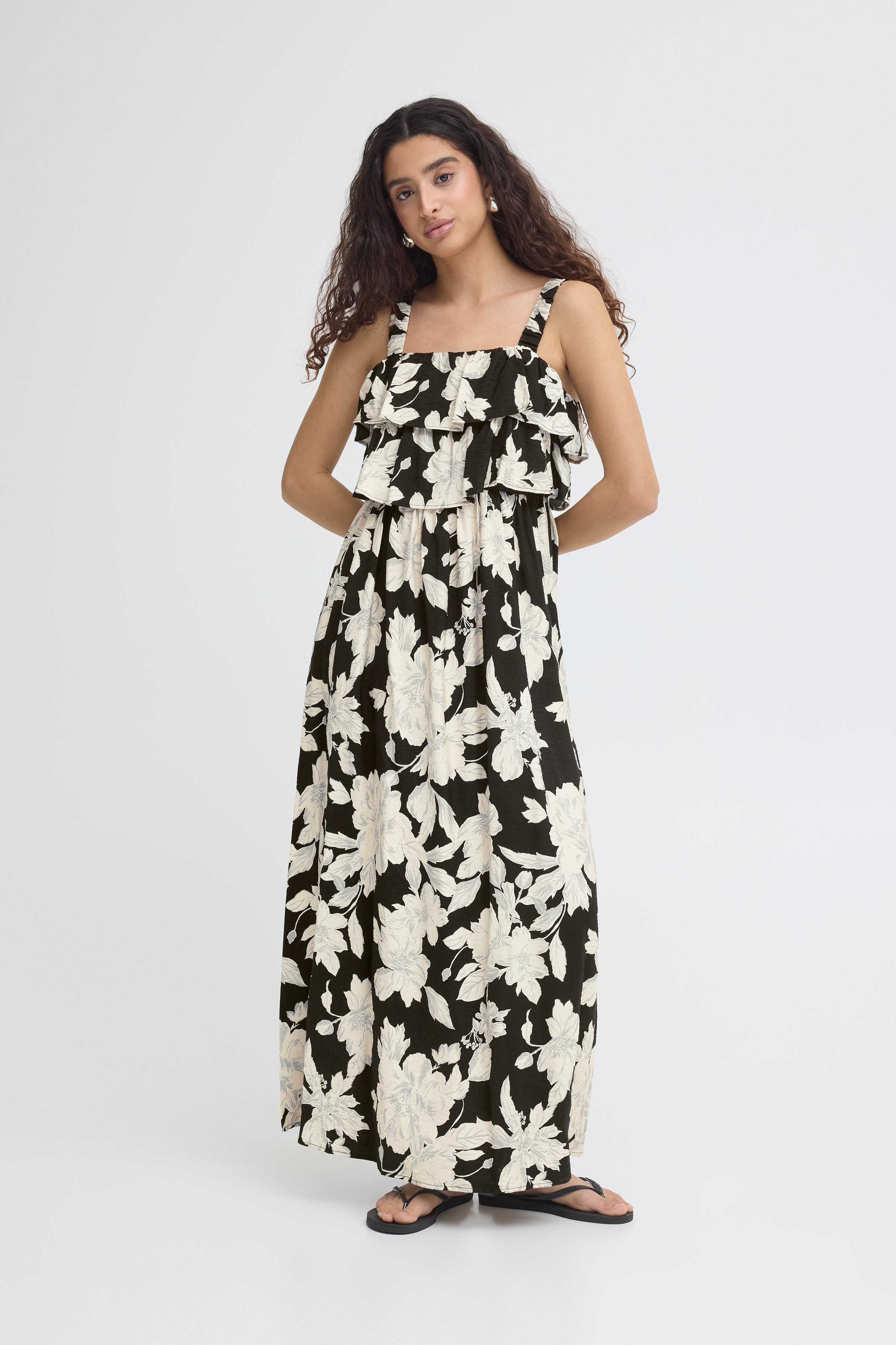 Hemma Dress in Back & White by ICHI