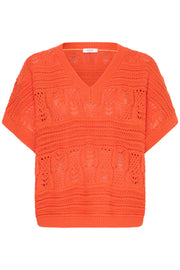 Nero V-Neck Pullover in Fiesta by b.young