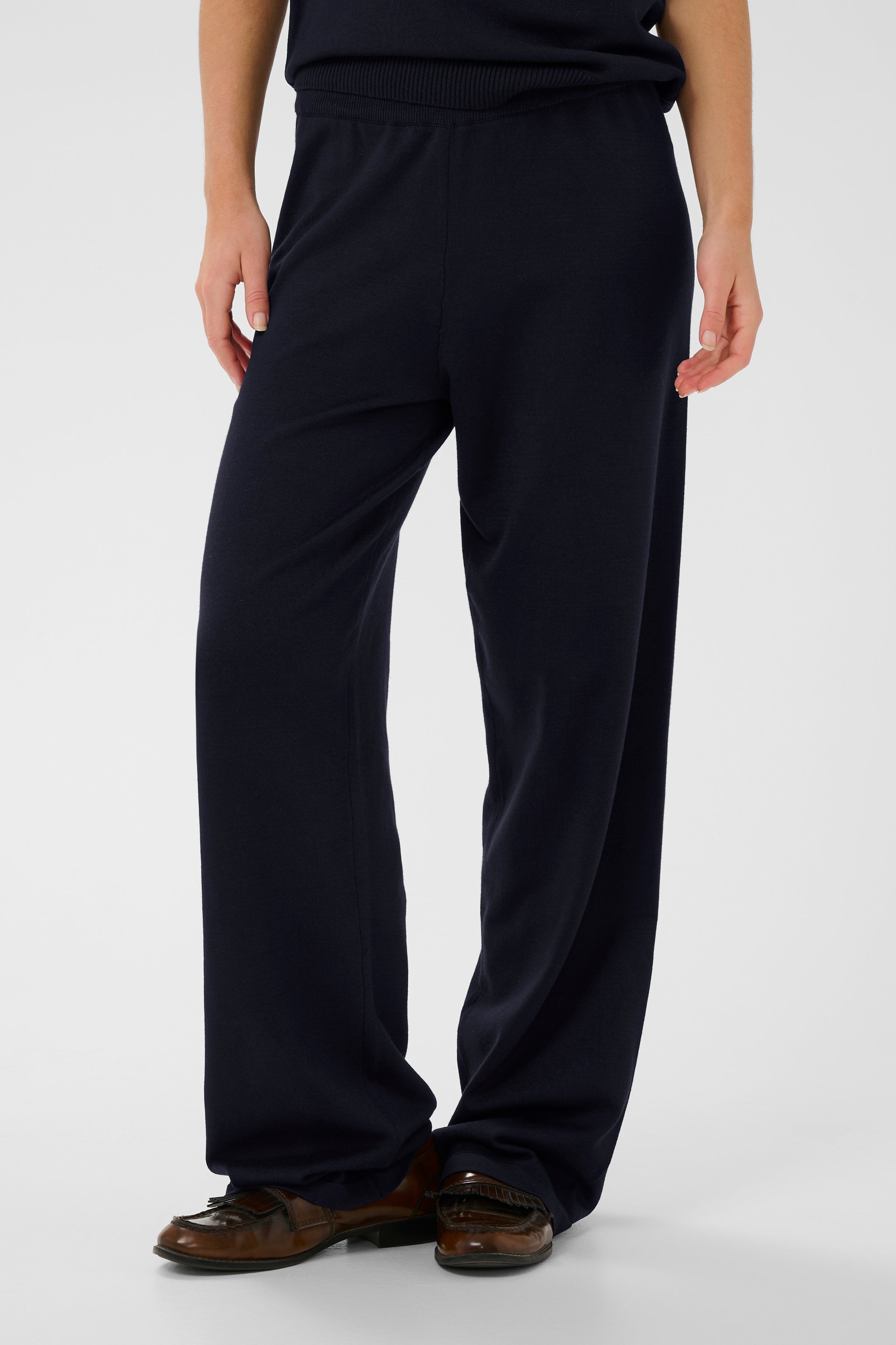 Mila Pants in Night Sky by Saint Tropez
