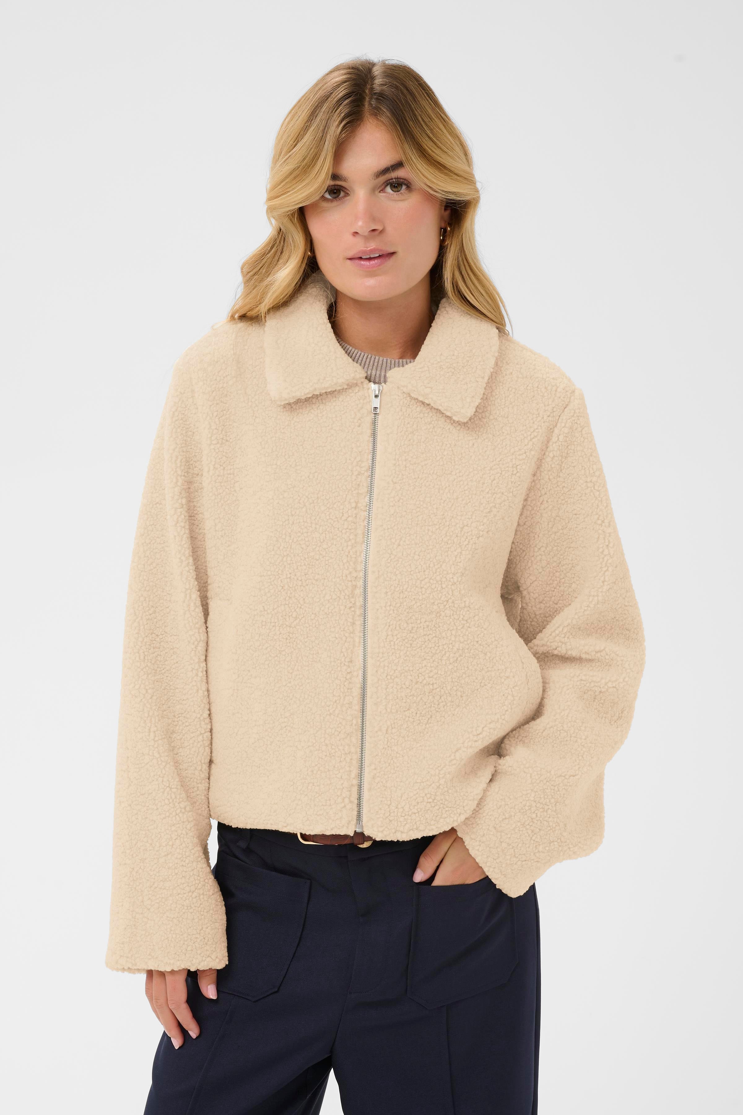 Oreen Jacket by Saint Tropez