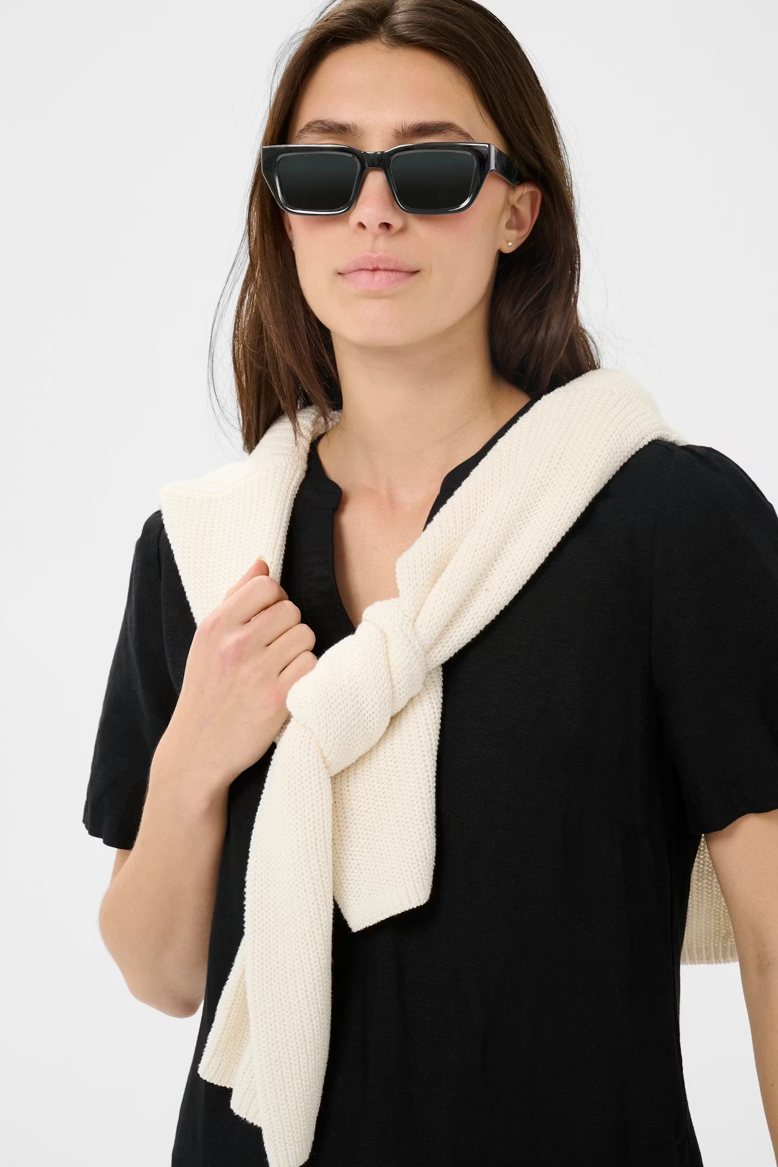 Adile Sunglasses in Black by Part Two