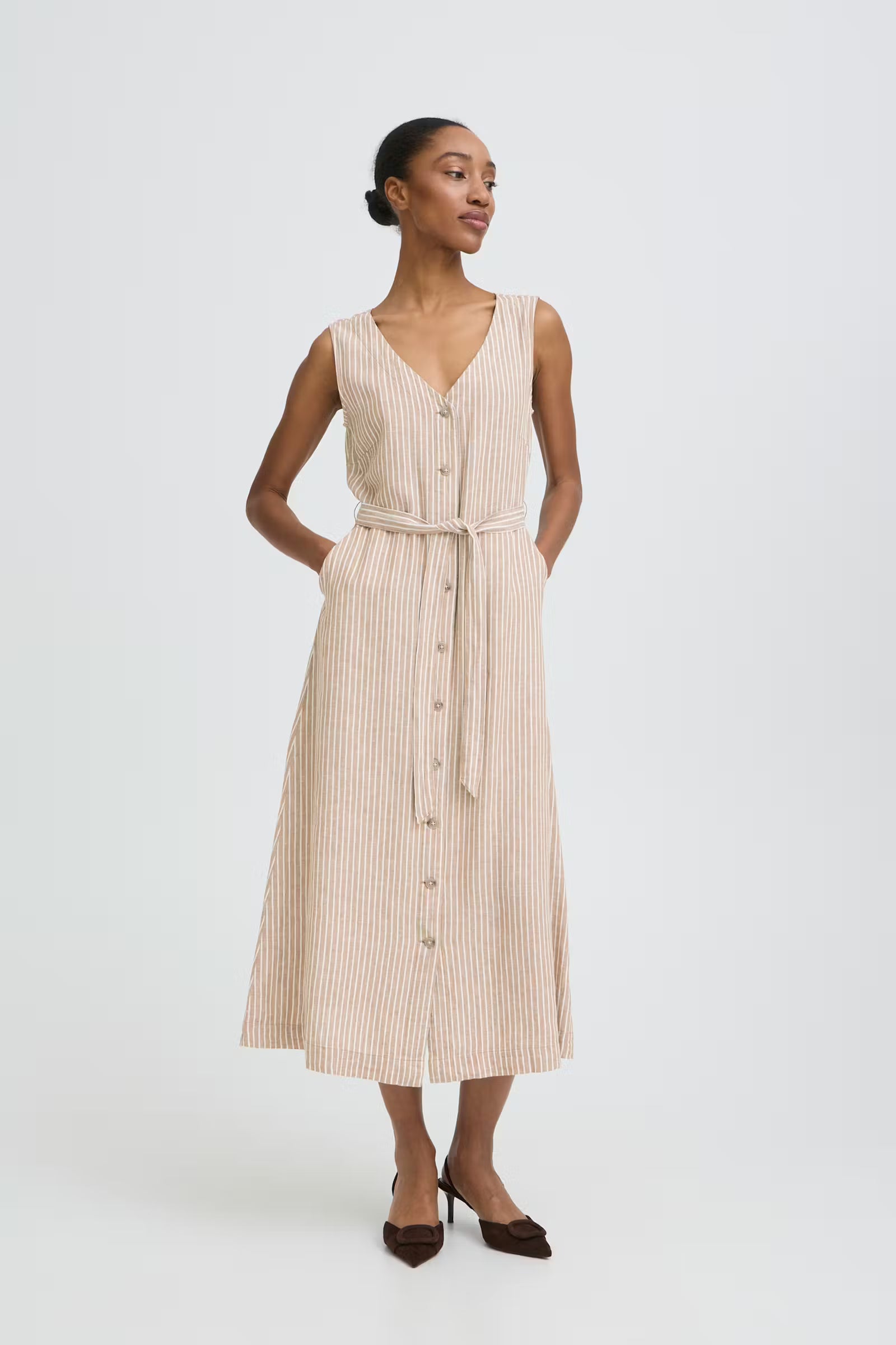 Falakka Button Dress in Woodsmoke by b.young