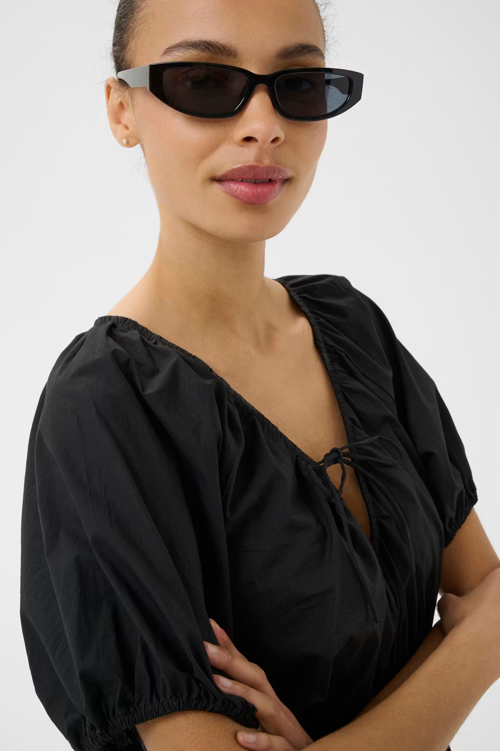 Becca Sunglasses Black by Part Two