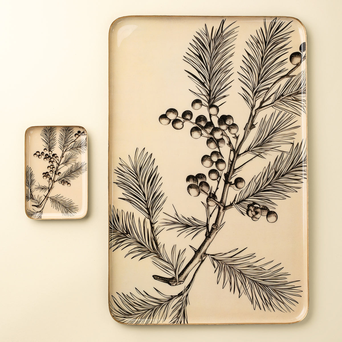 Winterberry Enameled Tray XL