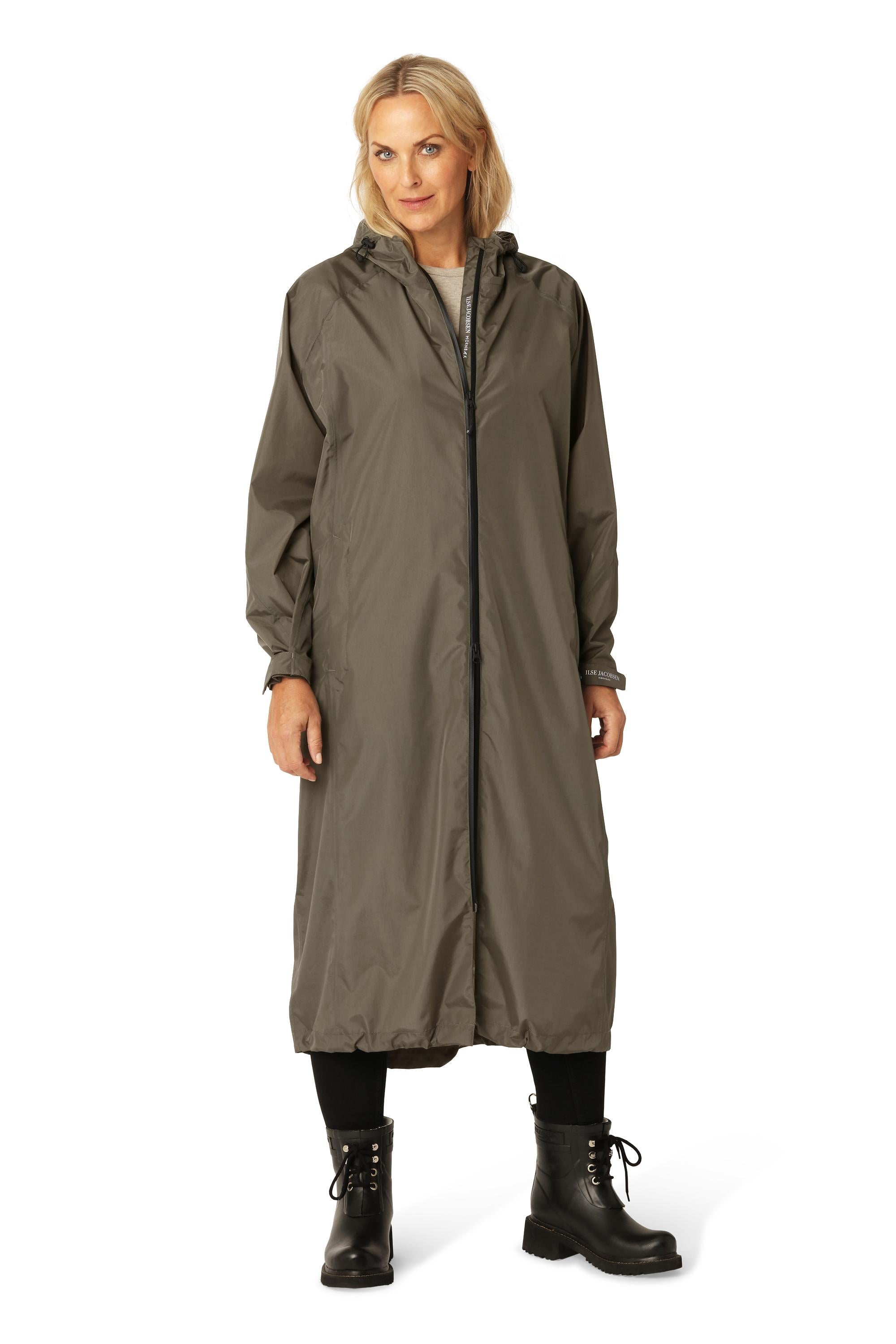 City Raincoat in Tarmac by Ilse Jacobsen