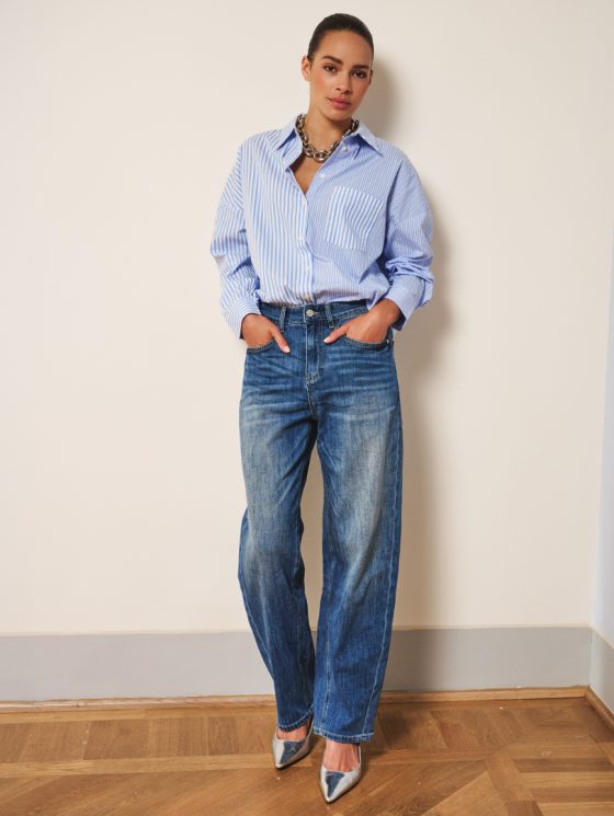 Barrel Fit Jeans in Blue by Esqualo