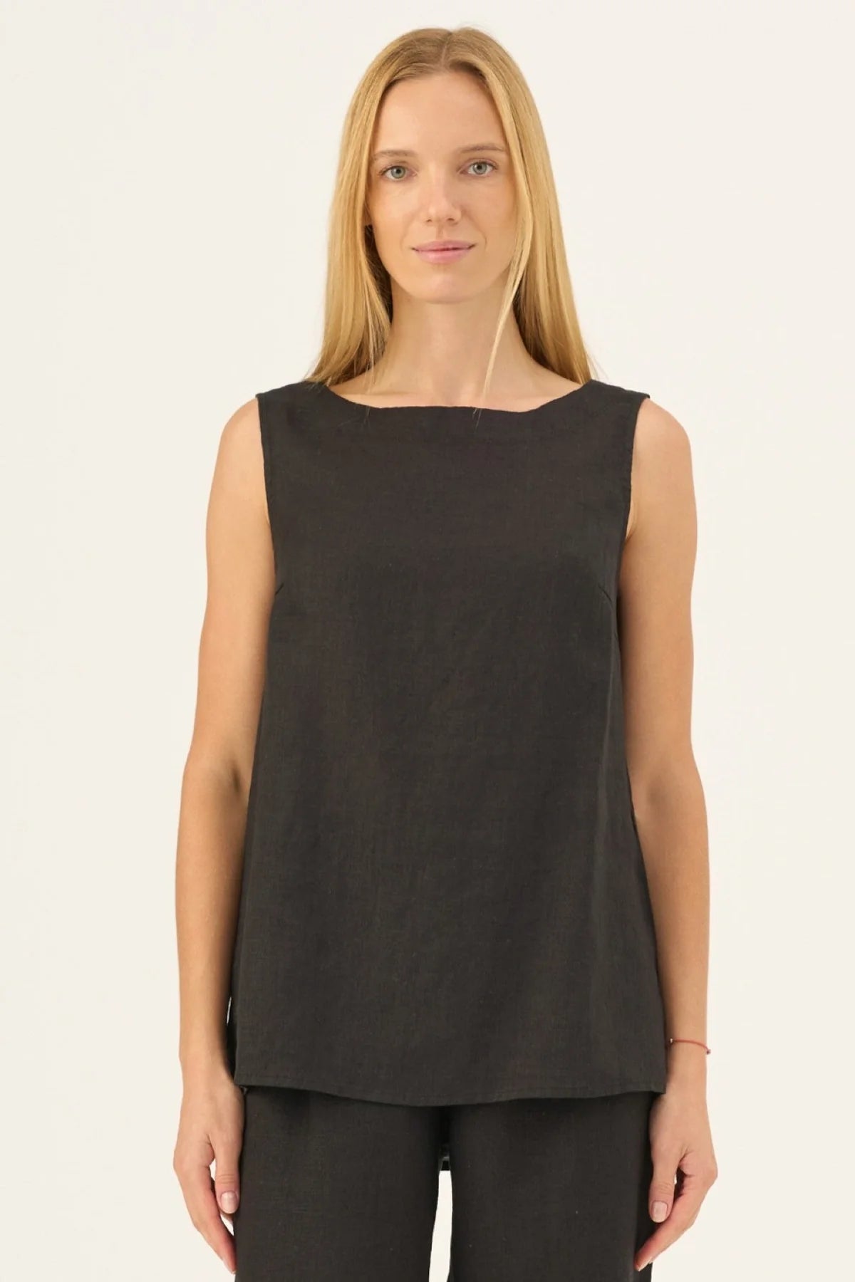 Audrey Top in Black by Linen Tales