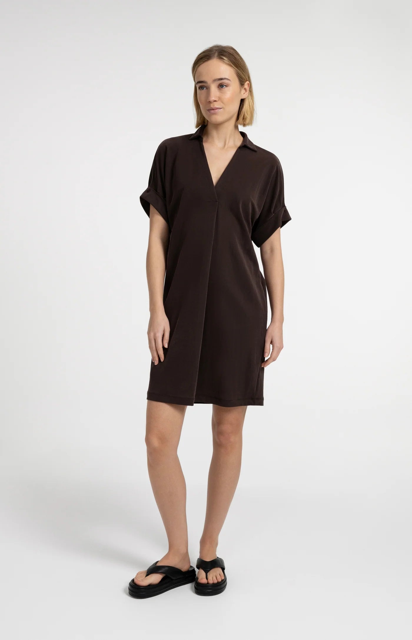 Jersey Dress With Puff Sleeves Aurbergine Brown by YAYA