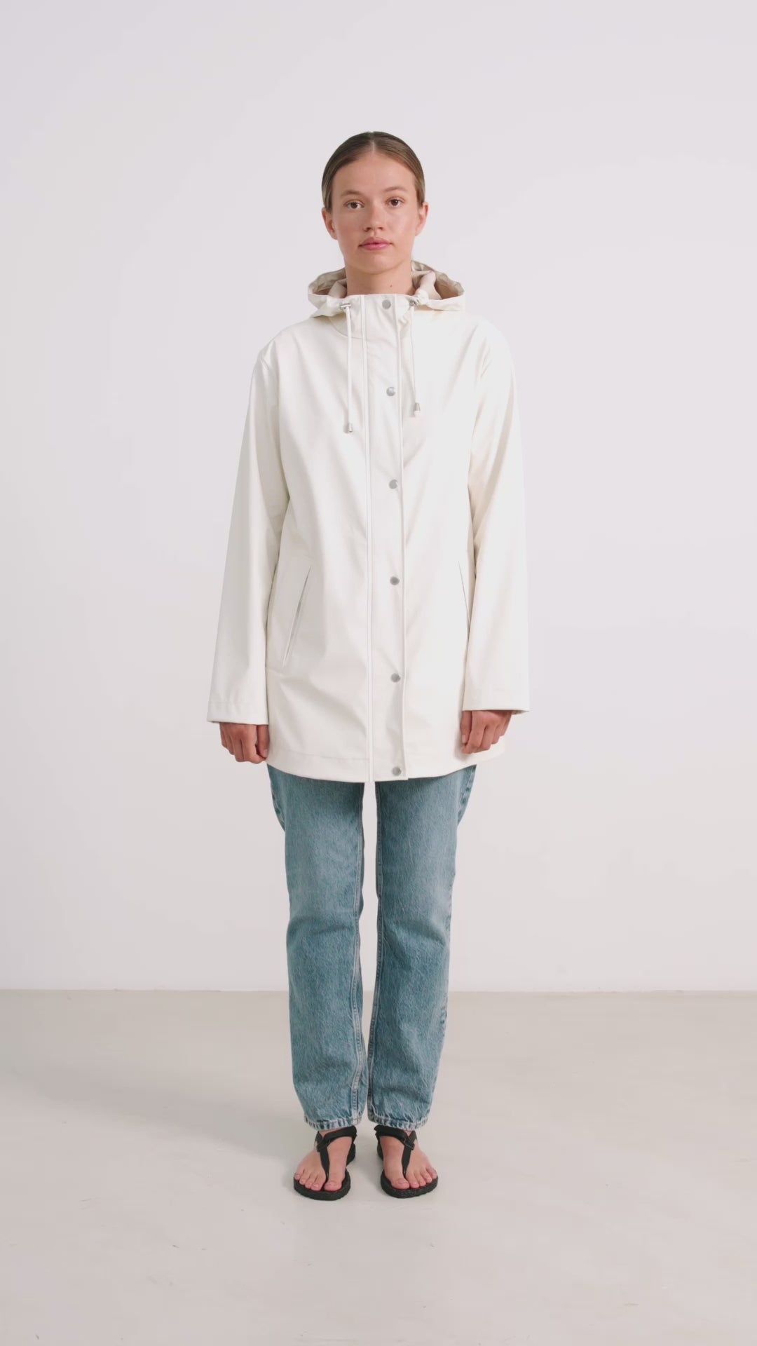 Load video: Short Rain Jacket in Milk Creme by Ilse Jacobsen